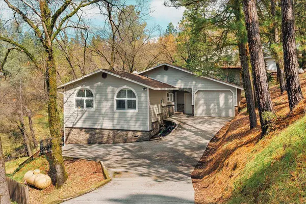 16924 Oscar DR, Grass Valley, CA 95949