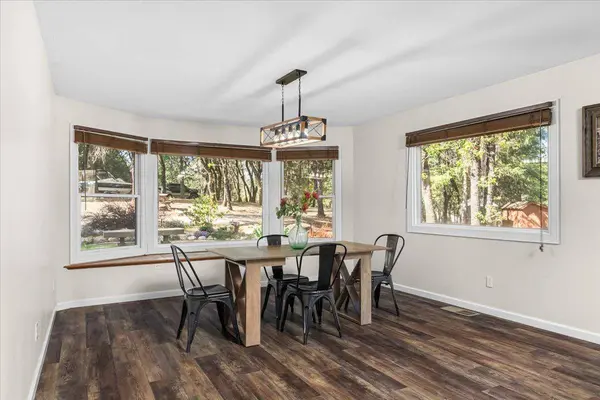 15580 Kitkitdizze DR, Grass Valley, CA 95945