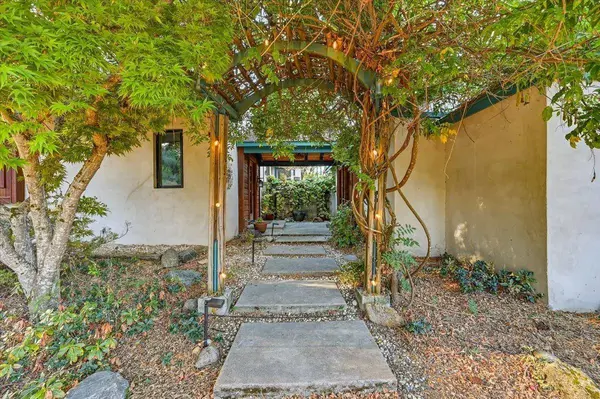 22435 Montezuma Ln, Nevada City, CA 95959