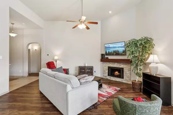 1336 Castlegar Lane, Fort Worth, TX 76247