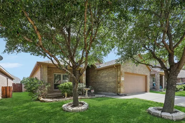 1336 Castlegar Lane, Fort Worth, TX 76247