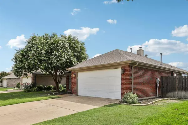 6932 Lomo Alto Drive, Fort Worth, TX 76132