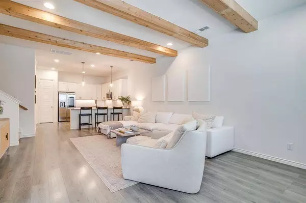 2829 Stanley Avenue, Fort Worth, TX 76110