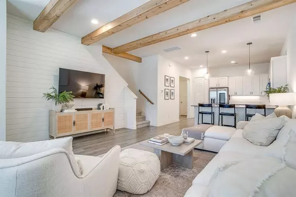 2829 Stanley Avenue, Fort Worth, TX 76110