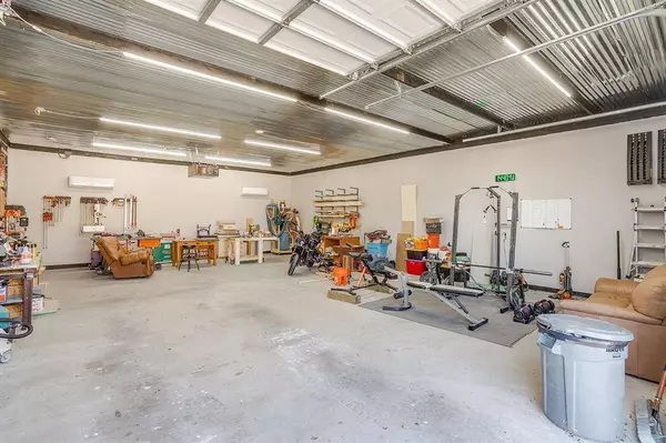 4813 Peachtree Street, Granbury, TX 76048