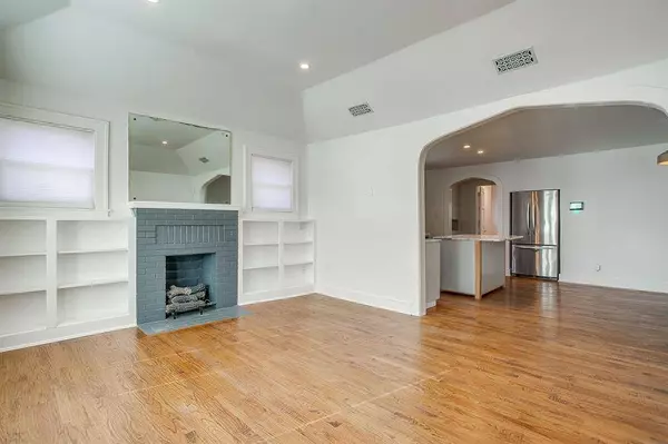 4516 Collinwood Avenue, Fort Worth, TX 76107