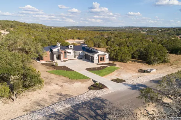 1758 Paradise Parkway, Canyon Lake, TX 78133