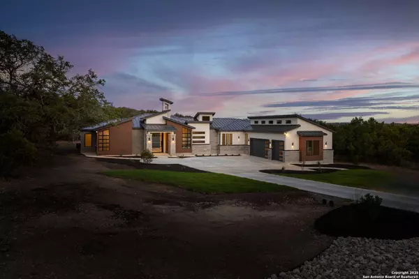 1758 Paradise Parkway, Canyon Lake, TX 78133