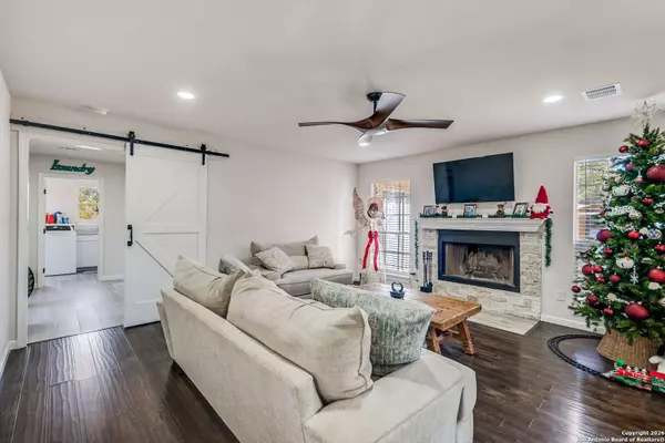 432 Rebecca Springs Rd, Spring Branch, TX 78070