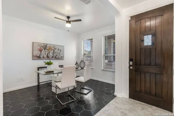 8319 Oak Harvest Dr, San Antonio, TX 78254