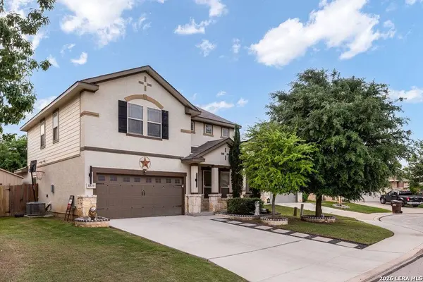 8319 Oak Harvest Dr, San Antonio, TX 78254