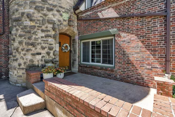 168 S Dellrose Ave, Wichita, KS 67218