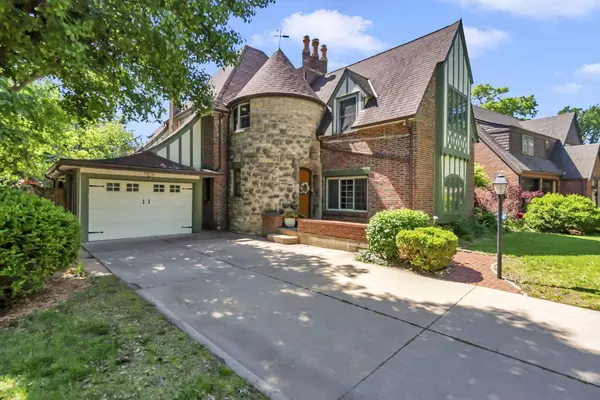 168 S Dellrose Ave, Wichita, KS 67218