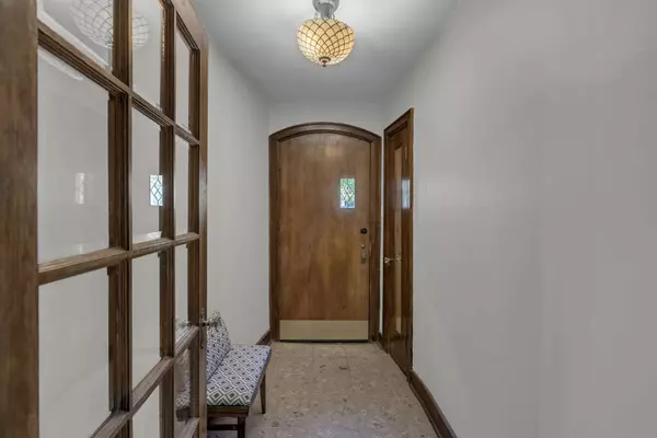 168 S Dellrose Ave, Wichita, KS 67218