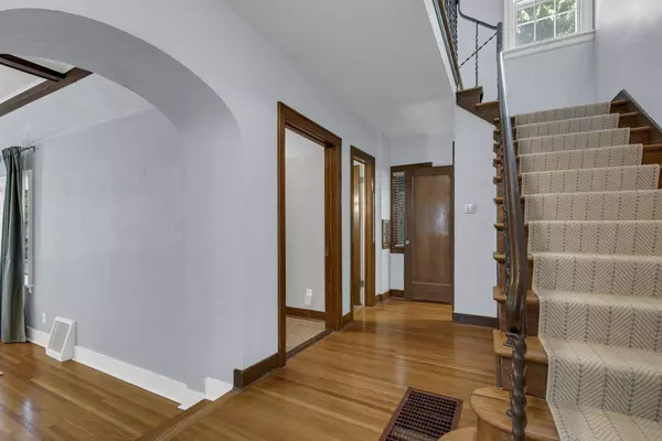 168 S Dellrose Ave, Wichita, KS 67218