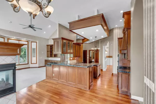 618 18th Fairway, Andover, KS 67002