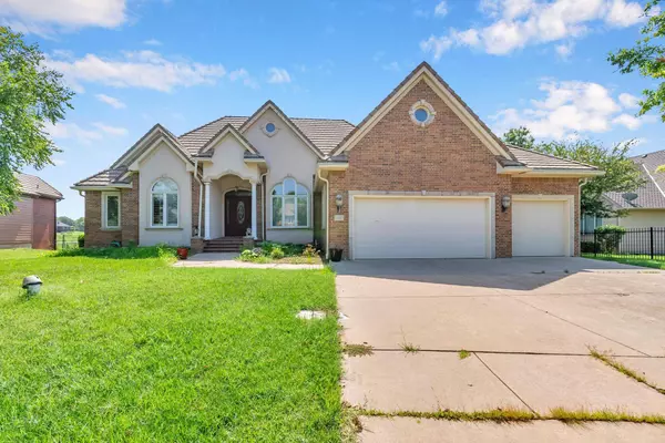 618 18th Fairway, Andover, KS 67002