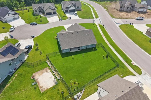 2245 S Nicole Cir, Andover, KS 67002