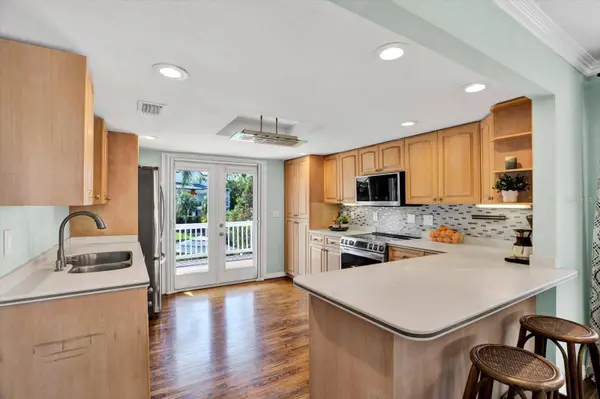 748 SOUNDVIEW DR, Palm Harbor, FL 34683