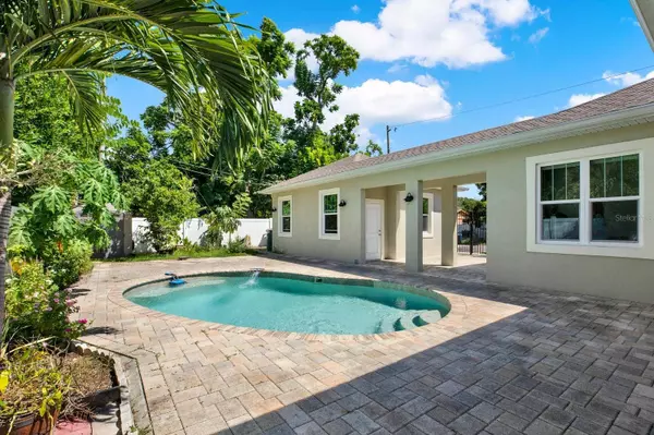 1901 25TH AVE N, St Petersburg, FL 33713