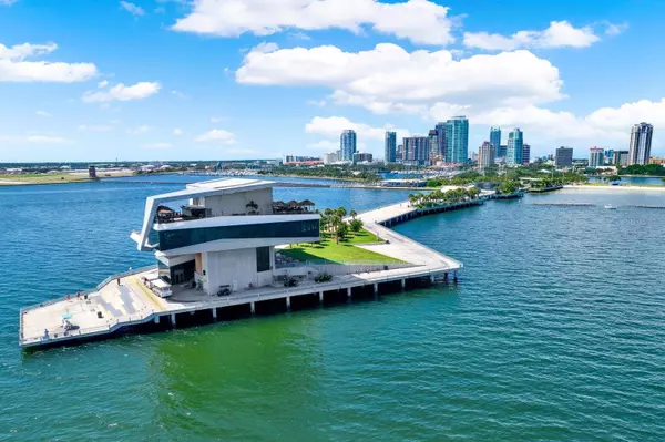 1901 25TH AVE N, St Petersburg, FL 33713