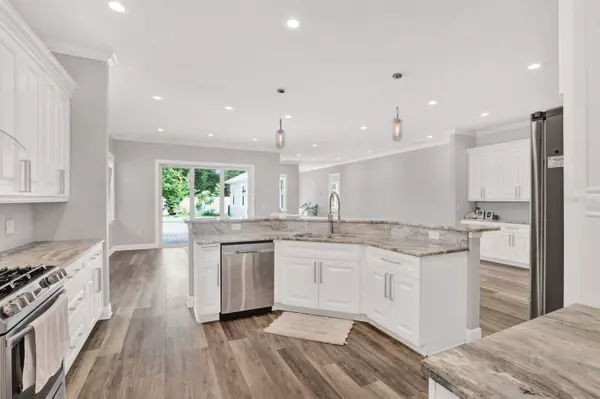 1901 25TH AVE N, St Petersburg, FL 33713