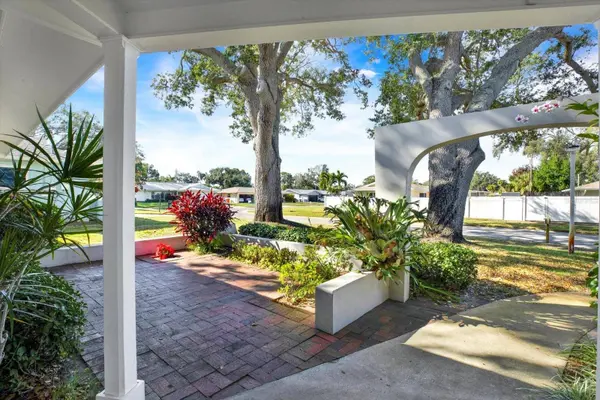 10627 YUNKER DR, Largo, FL 33774