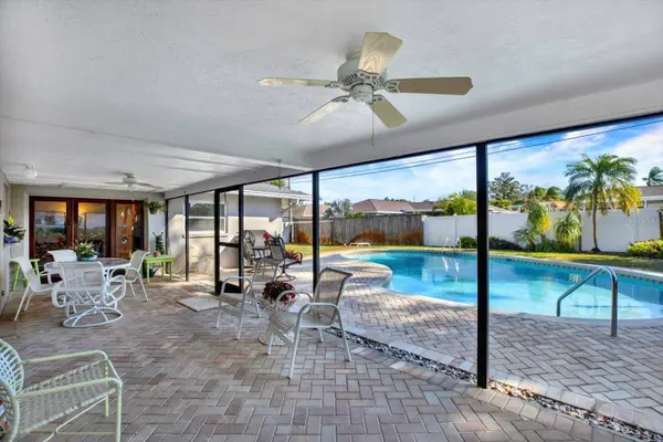 10627 YUNKER DR, Largo, FL 33774