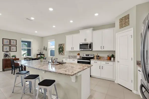 10186 SHORELINE VIEW WAY, Wesley Chapel, FL 33545