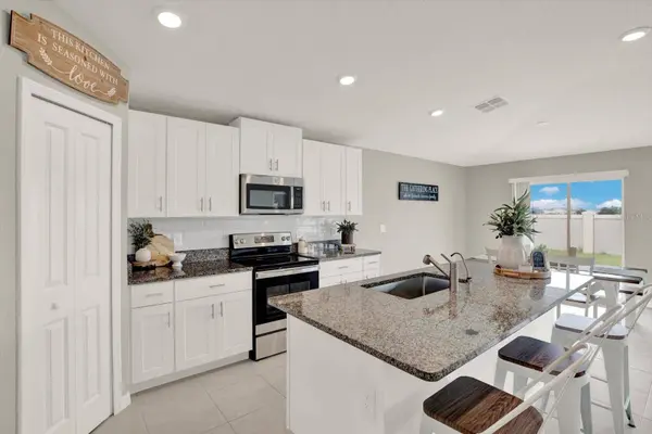 11205 LINDEN DEPOT RD, San Antonio, FL 33576
