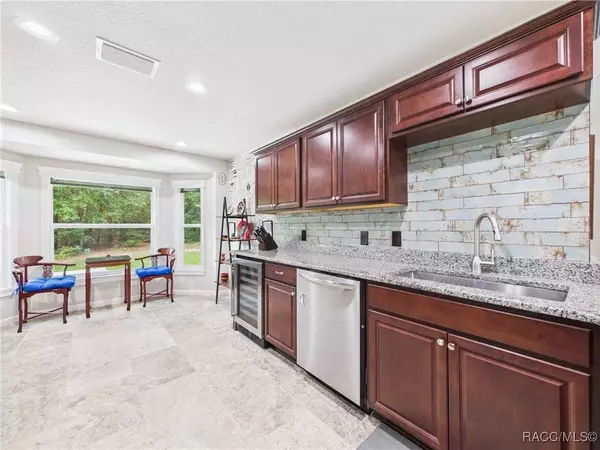 8456 N Dove Orchid DR, Citrus Springs, FL 34434