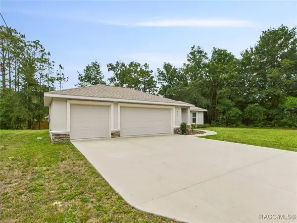178 W Navarro PL, Citrus Springs, FL 34434