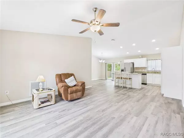 178 W Navarro PL, Citrus Springs, FL 34434