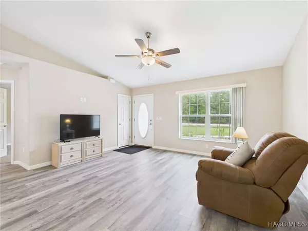 178 W Navarro PL, Citrus Springs, FL 34434