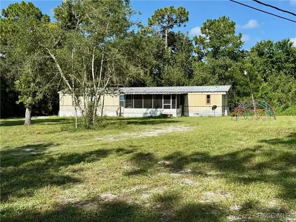 3262 N Holiday DR, Crystal River, FL 34428