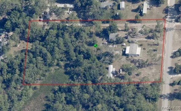 3262 N Holiday DR, Crystal River, FL 34428