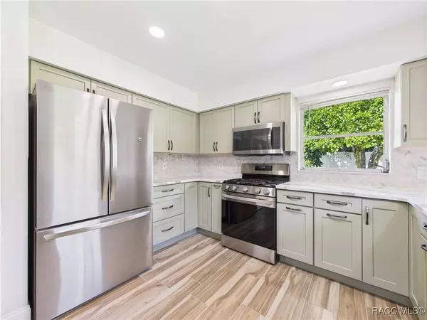 10125 W Halls River RD, Homosassa, FL 34448