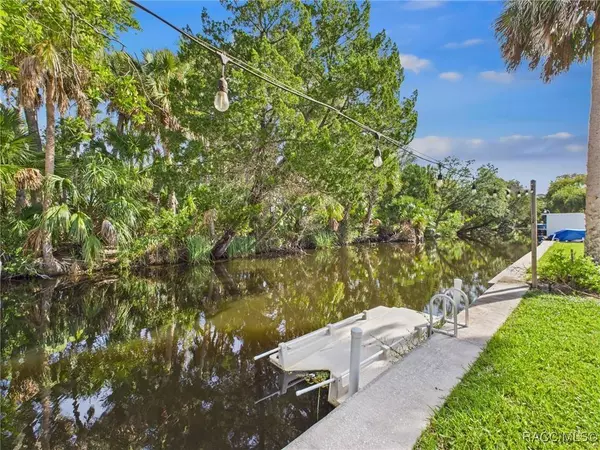 10125 W Halls River RD, Homosassa, FL 34448