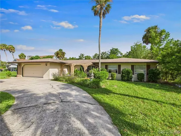 10125 W Halls River RD, Homosassa, FL 34448