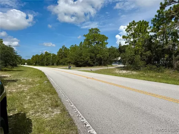 5283 W Mustang BLVD, Beverly Hills, FL 34465