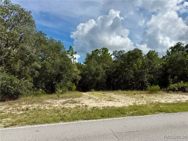 5283 W Mustang BLVD, Beverly Hills, FL 34465