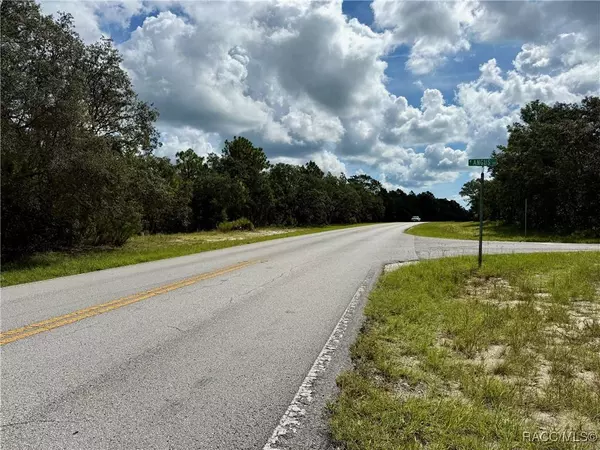 5283 W Mustang BLVD, Beverly Hills, FL 34465