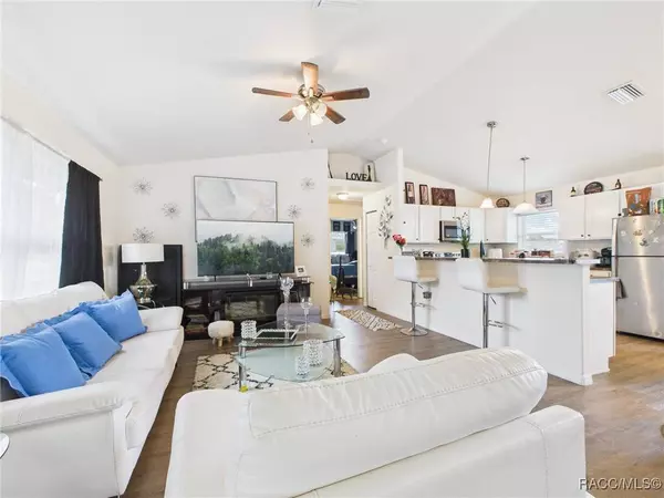 145 N Independence HWY, Inverness, FL 34453