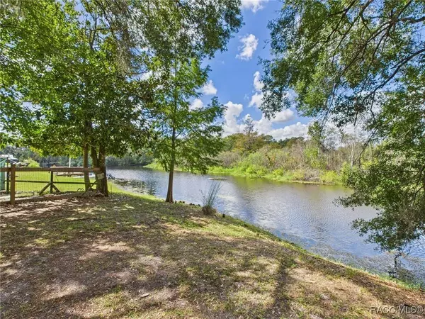 5540 S Blue Dolphin WAY, Floral City, FL 34436