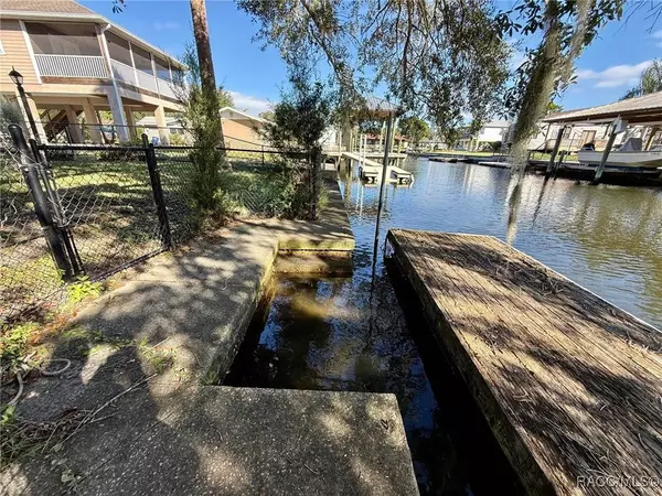 3901 N Nokomis PT, Crystal River, FL 34428