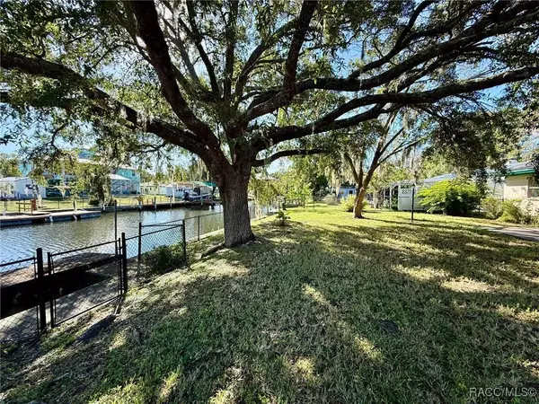 3901 N Nokomis PT, Crystal River, FL 34428