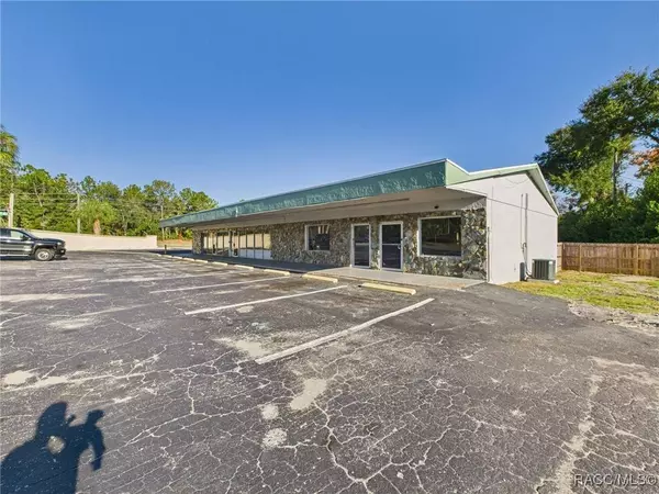 1 Beverly Hills BLVD, Beverly Hills, FL 34465