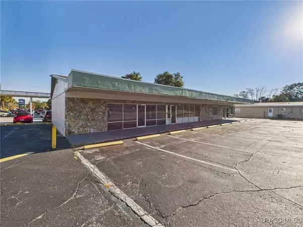 1 Beverly Hills BLVD, Beverly Hills, FL 34465