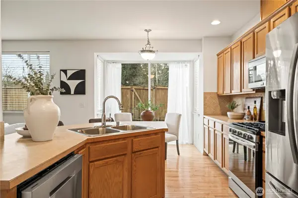 512 29th Ave SE, Puyallup, WA 98374