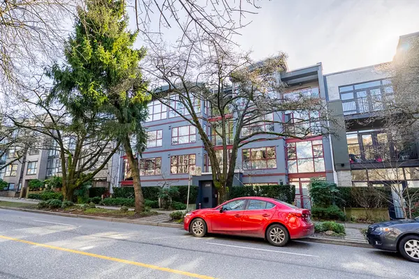W 12th Ave #203, Vancouver, BC V6K 2N2